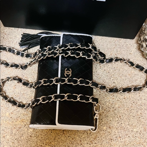 Chanel Crossbody wallet - Picture 8 of 10